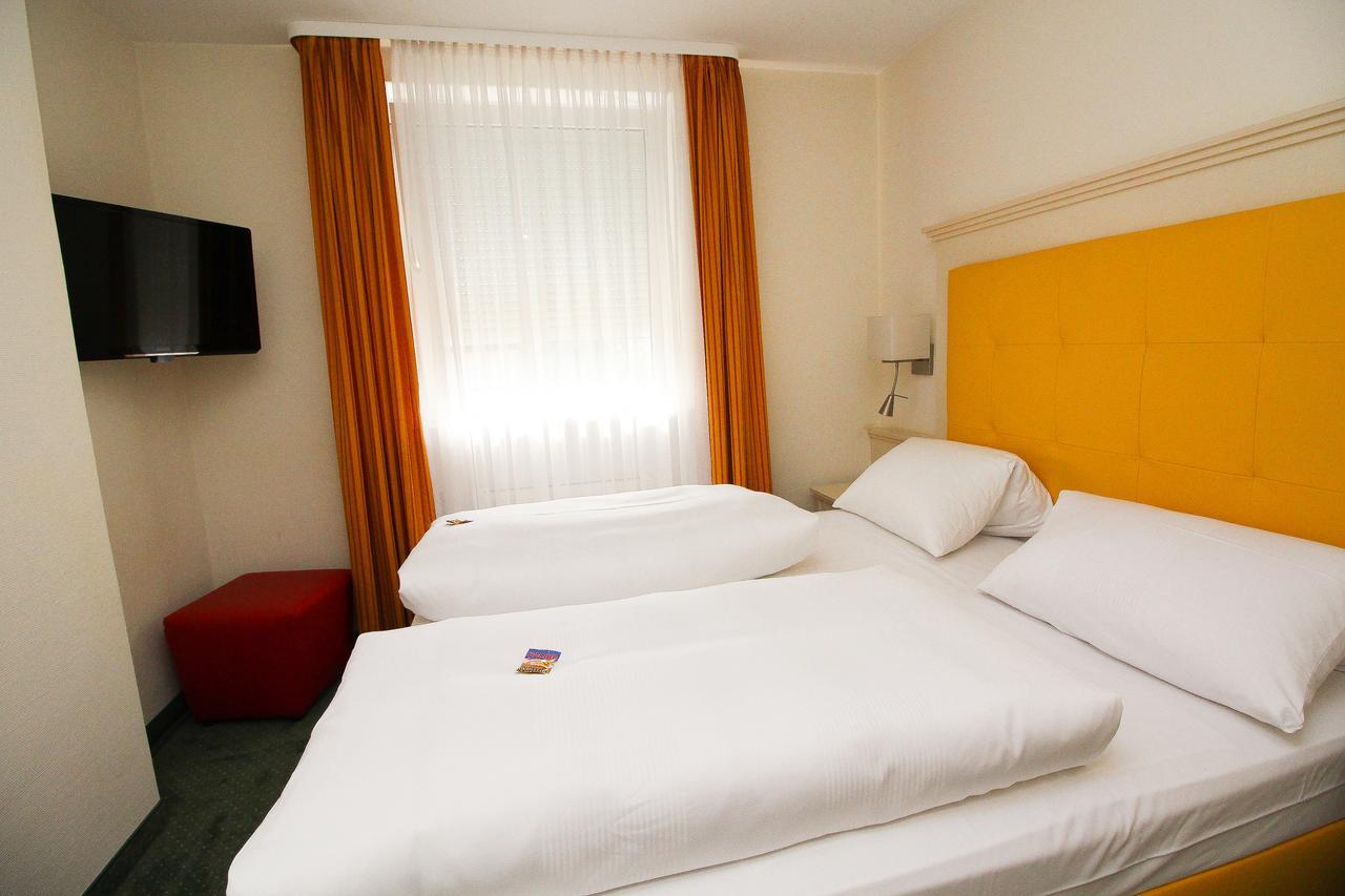 Hotel Leopold ميونيخ الغرفة الصورة